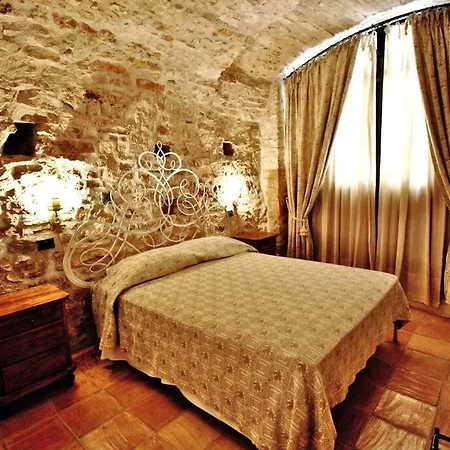 All Stone Horse Stable Converted To Elegant - Baltimora *