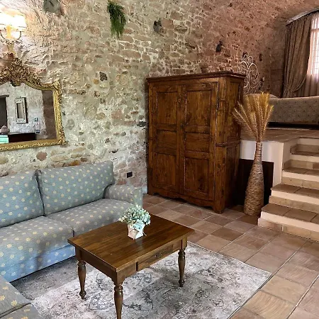 All Stone Horse Stable Converted To Elegant - Baltimora