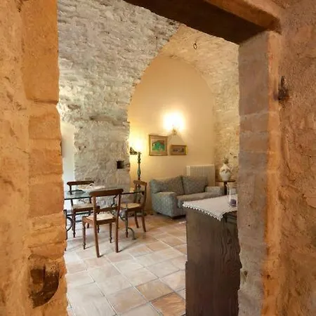 All Stone Horse Stable Converted To Elegant - Baltimora *